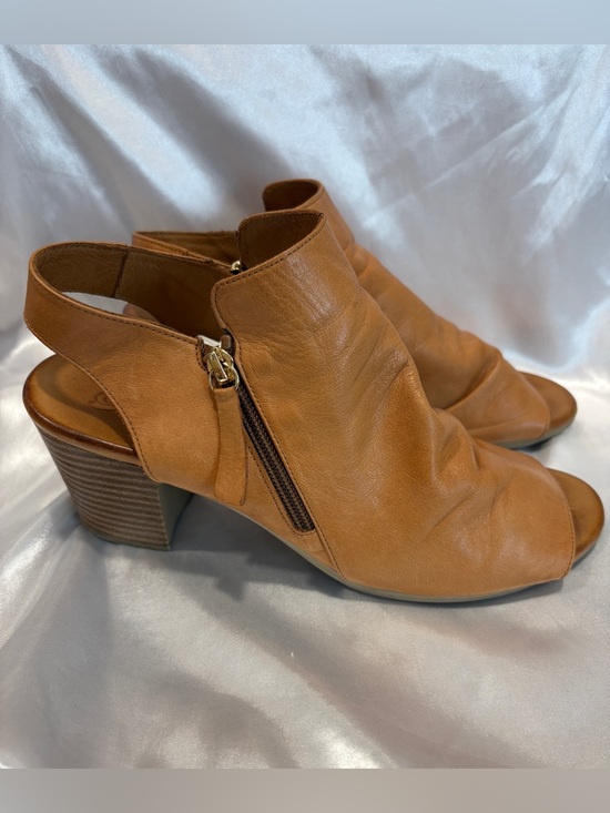 Biza Shoes - Norah Tan Super Soft Leather Sandals (41)
